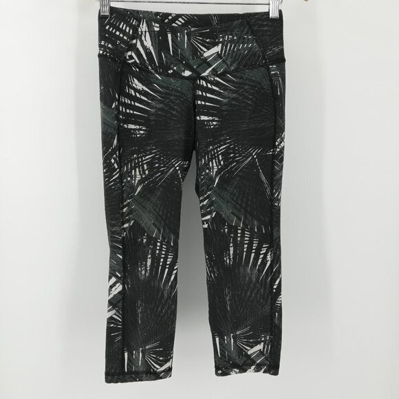 Old Navy Capri Compression Pants Size S - Picture 1 of 12